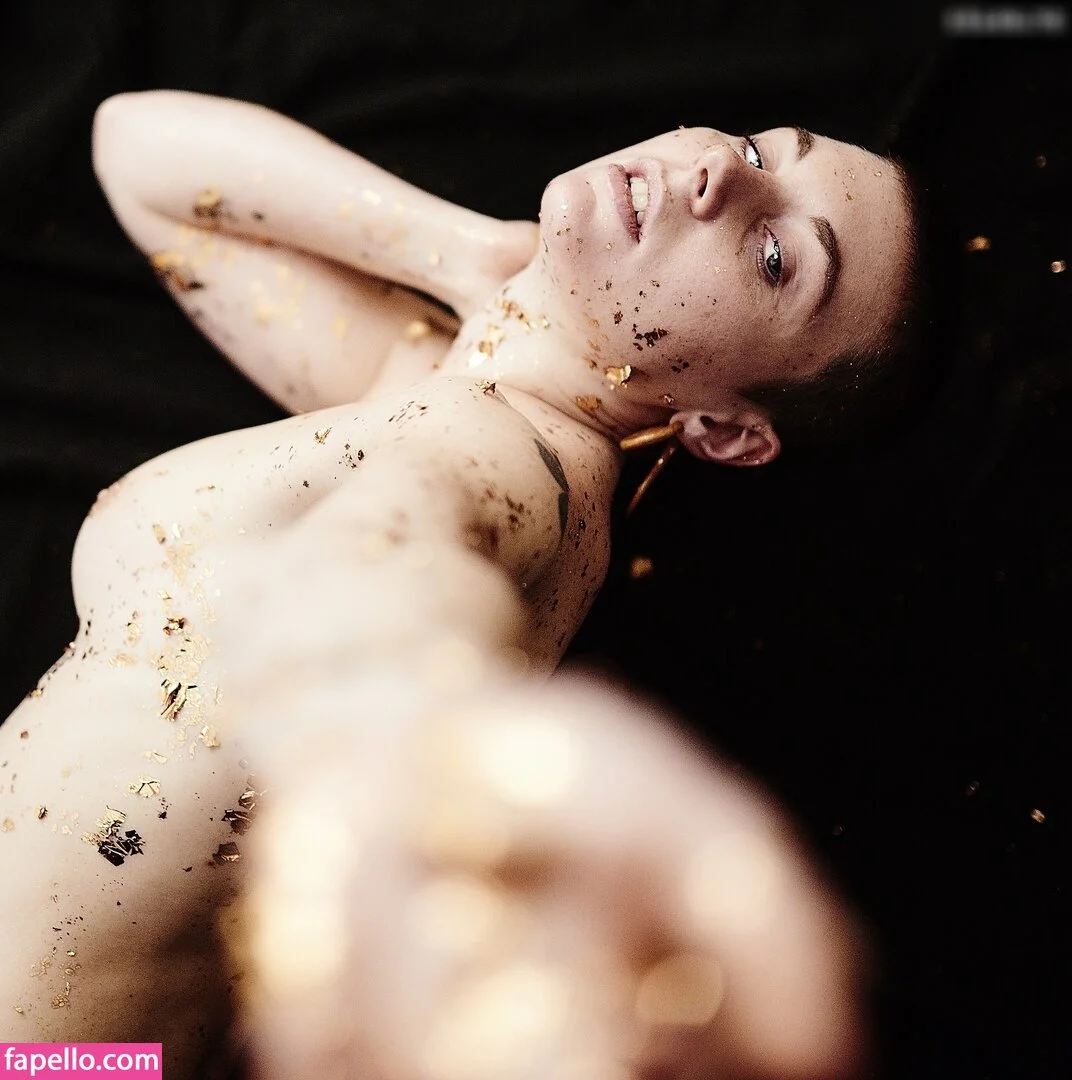 Muriel la Roja Onlyfans Photo Gallery 