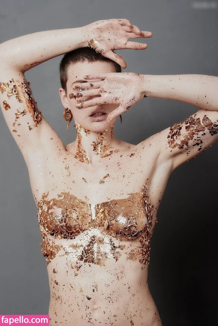 Muriel la Roja Onlyfans Photo Gallery 