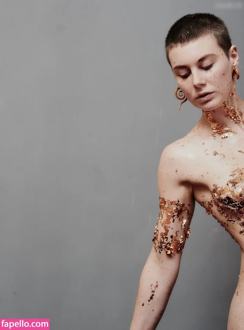 Muriel la Roja Onlyfans Photo Gallery 