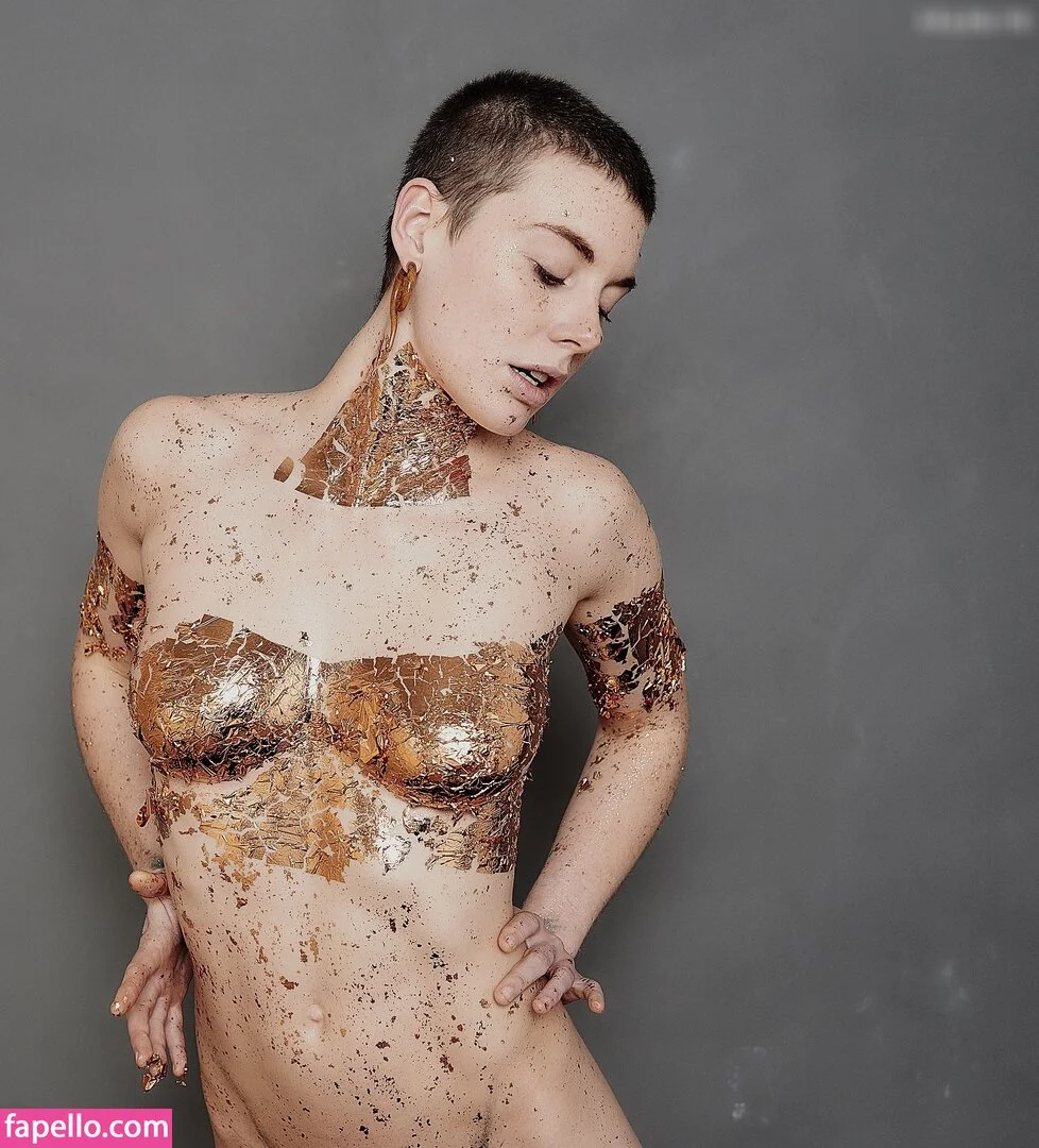 Muriel la Roja Onlyfans Photo Gallery 