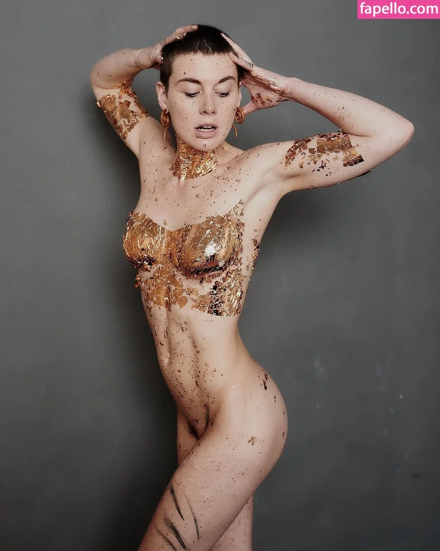 Muriel la Roja Onlyfans Photo Gallery 