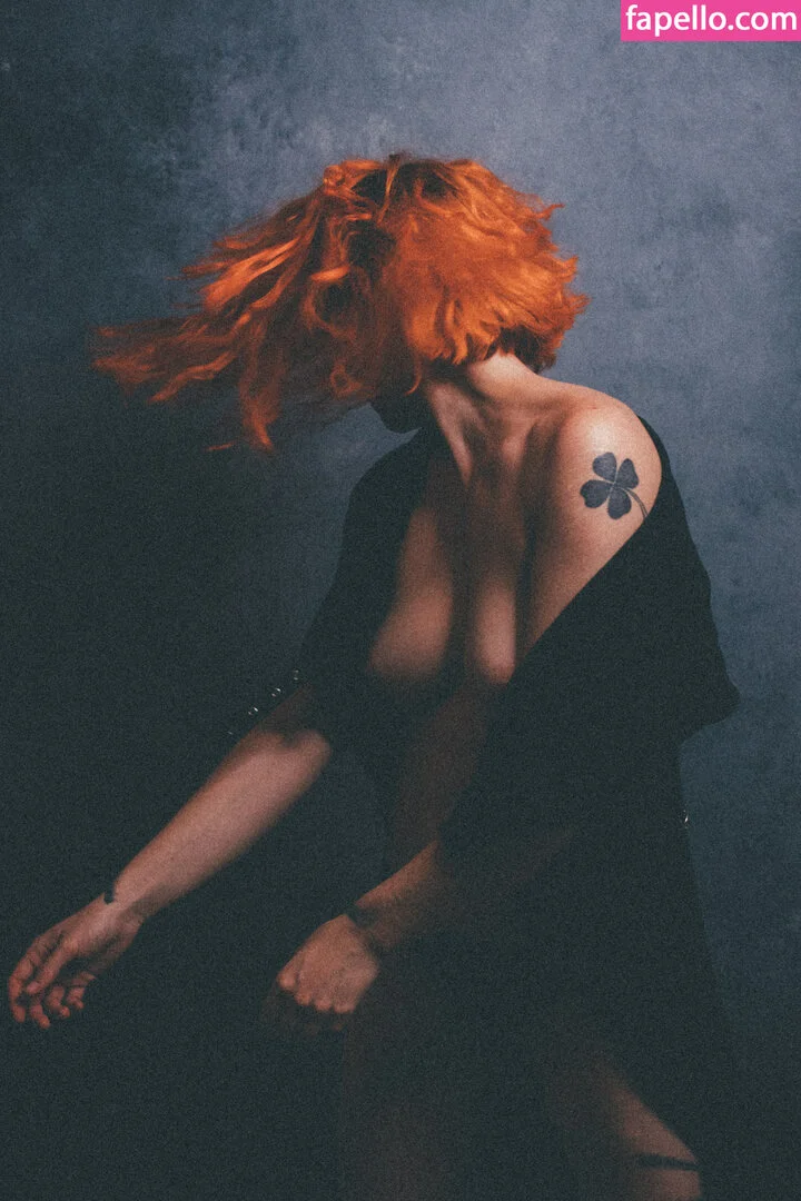 Muriel la Roja Onlyfans Photo Gallery 