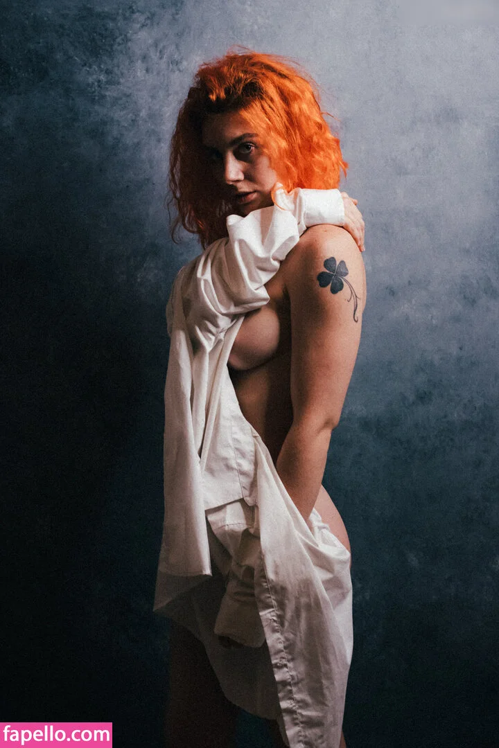 Muriel la Roja Onlyfans Photo Gallery 