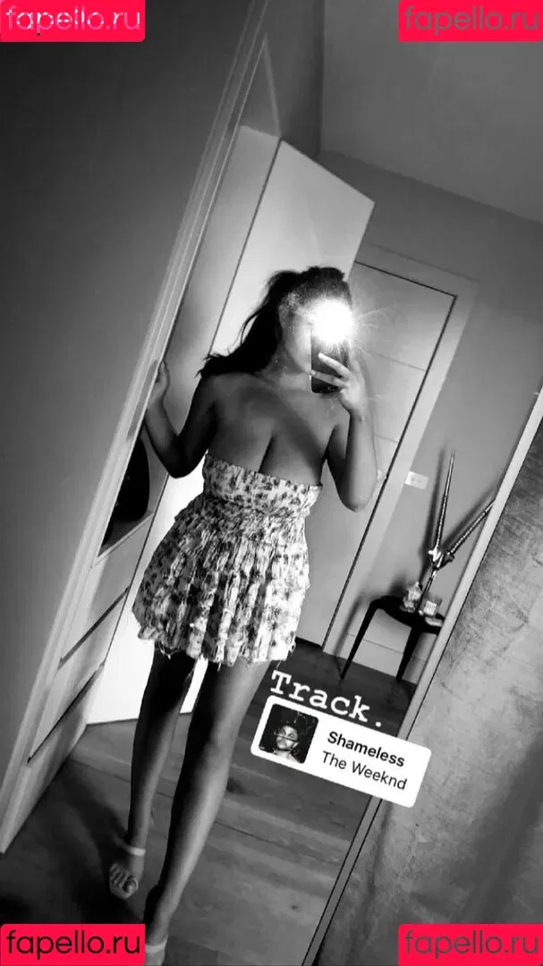 Darcy Buchan Onlyfans Photo Gallery 