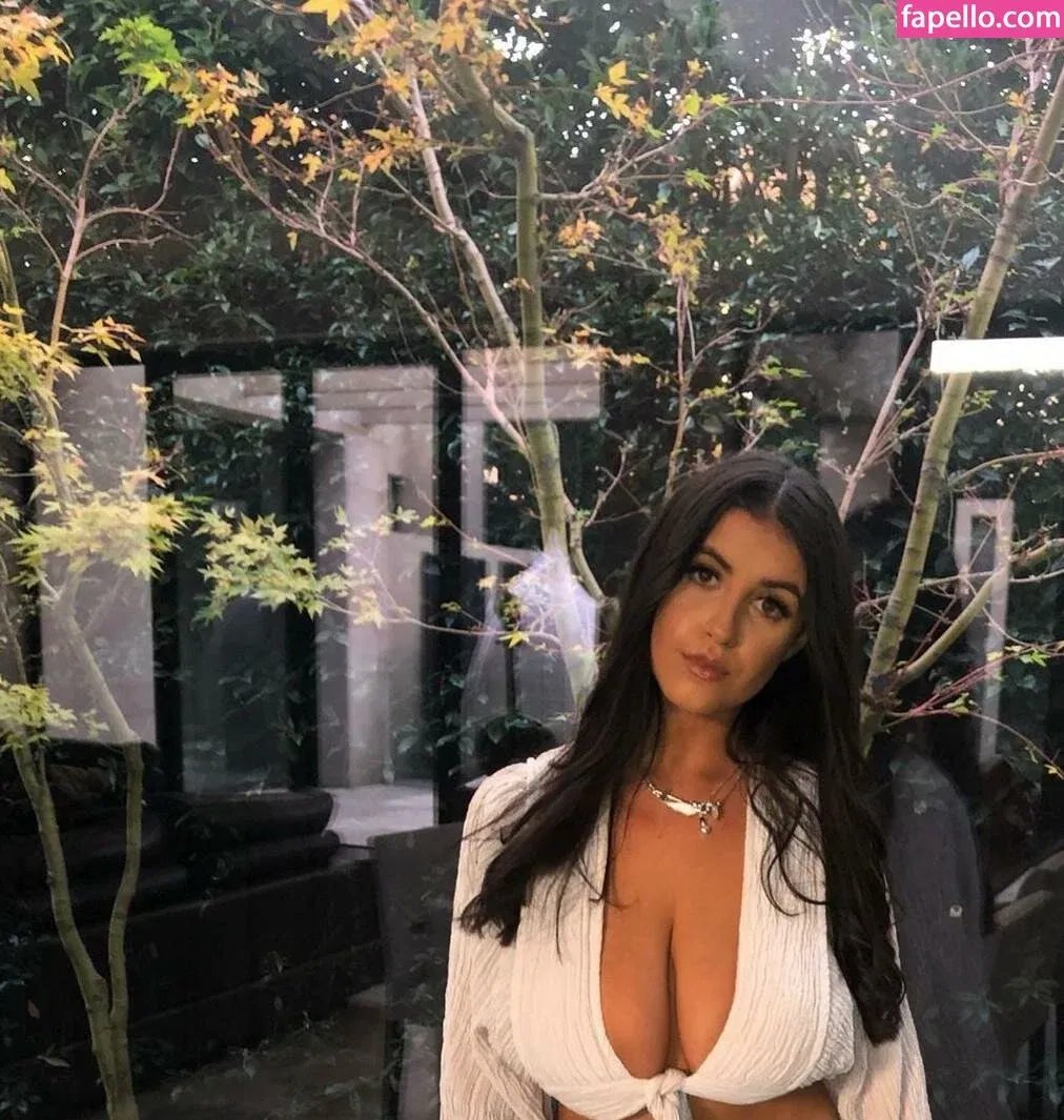 Darcy Buchan Onlyfans Photo Gallery 