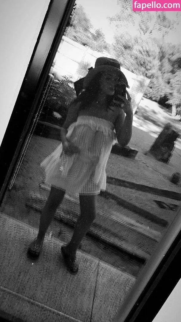 Darcy Buchan Onlyfans Photo Gallery 