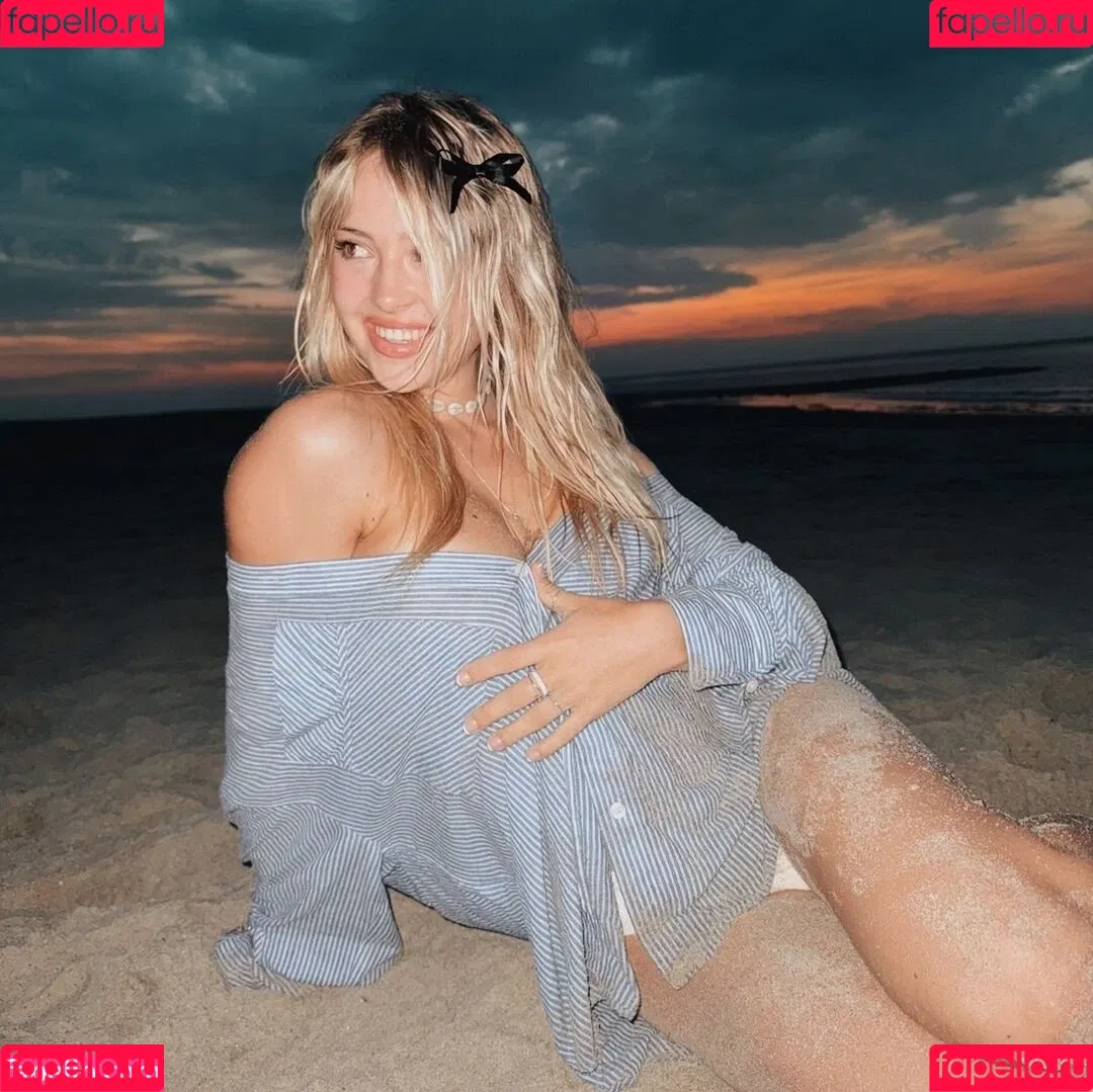 1279 Onlyfans Photo Gallery 