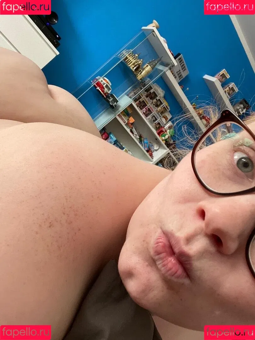 1279 Onlyfans Photo Gallery 