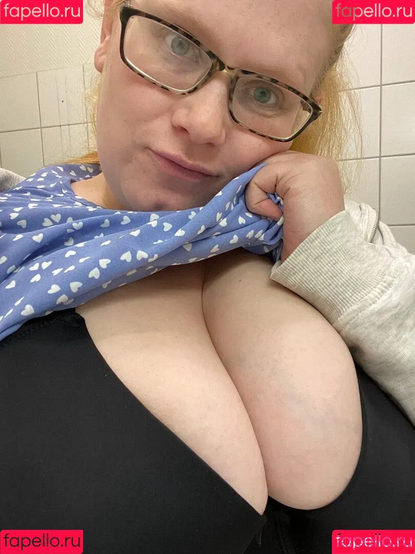 1279 Onlyfans Photo Gallery 