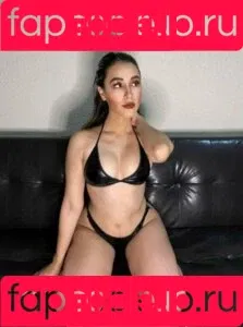 Nayvi Díaz Onlyfans Photo Gallery 