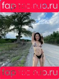 Nayvi Díaz Onlyfans Photo Gallery 