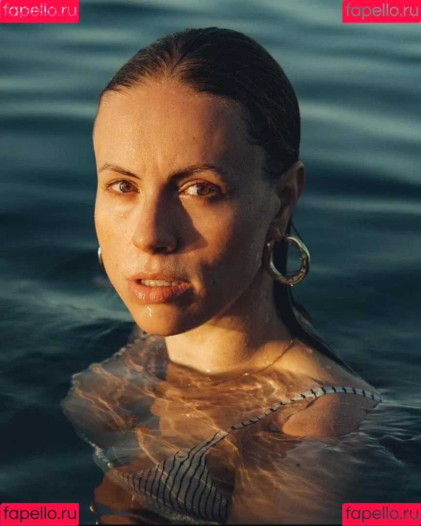 Lara Dandelion Seibert Onlyfans Photo Gallery 