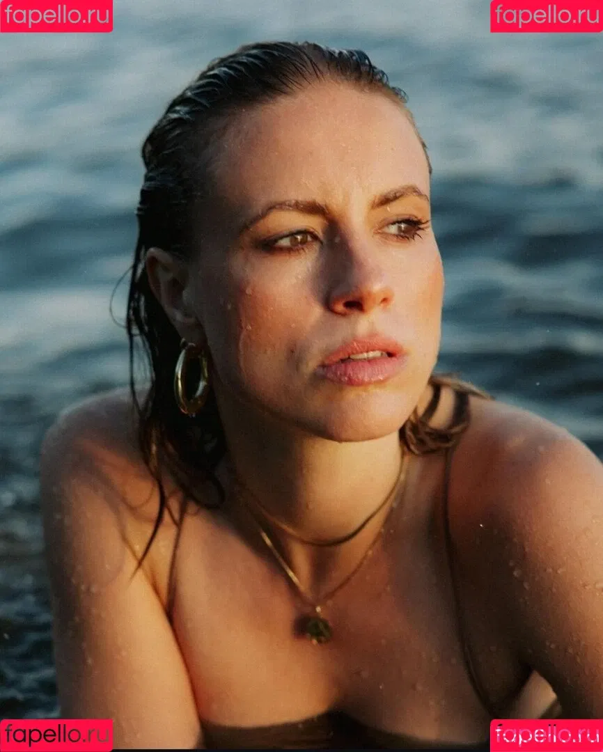 Lara Dandelion Seibert Onlyfans Photo Gallery 