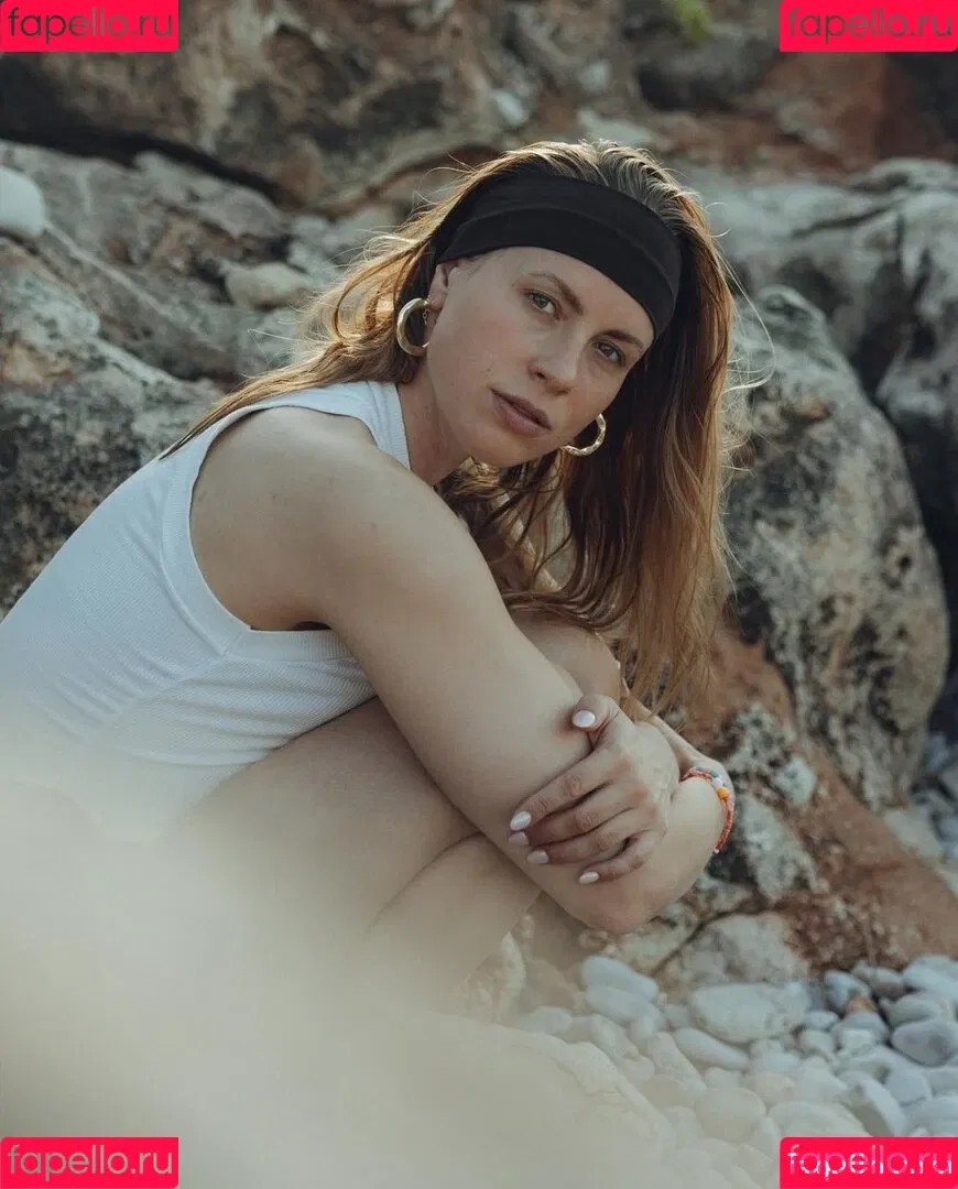Lara Dandelion Seibert Onlyfans Photo Gallery 