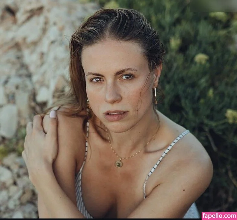 Lara Dandelion Seibert Onlyfans Photo Gallery 