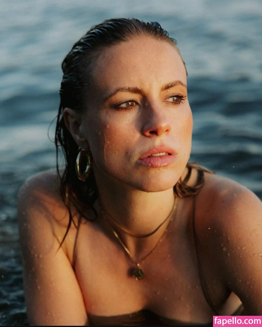 Lara Dandelion Seibert Onlyfans Photo Gallery 