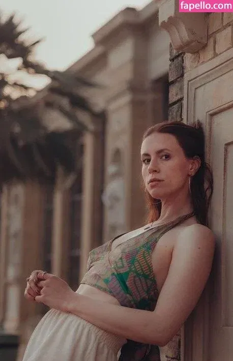 Lara Dandelion Seibert Onlyfans Photo Gallery 