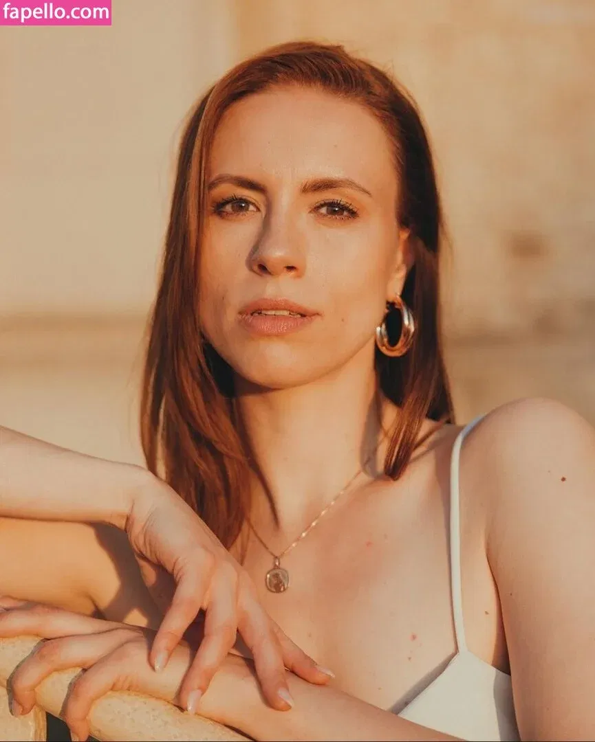 Lara Dandelion Seibert Onlyfans Photo Gallery 