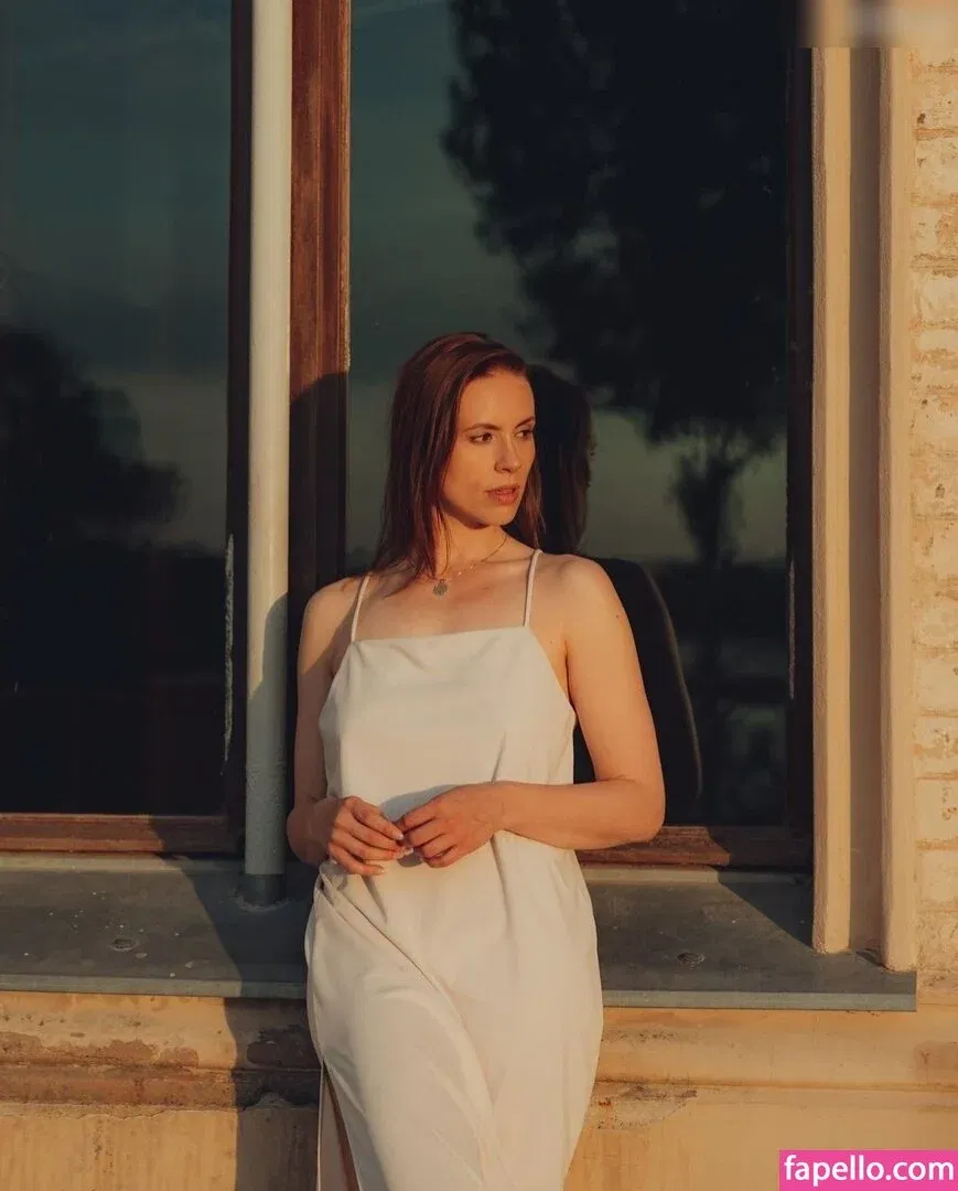 Lara Dandelion Seibert Onlyfans Photo Gallery 