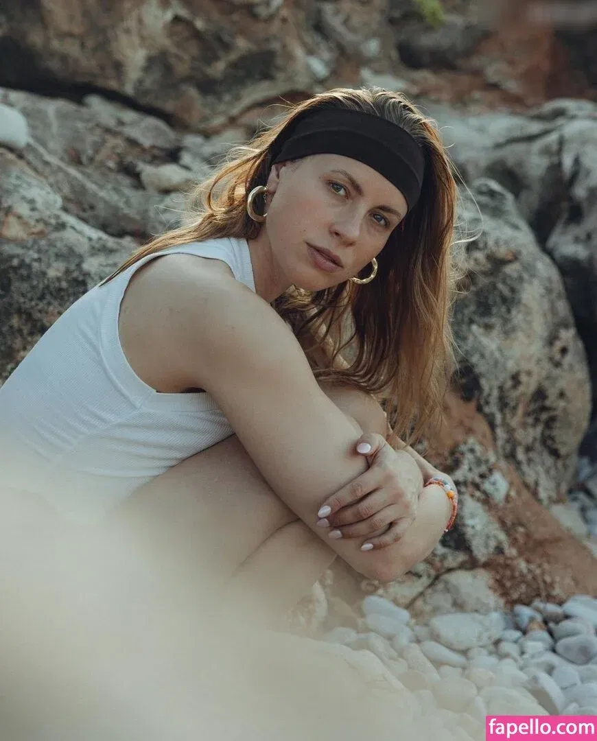 Lara Dandelion Seibert Onlyfans Photo Gallery 