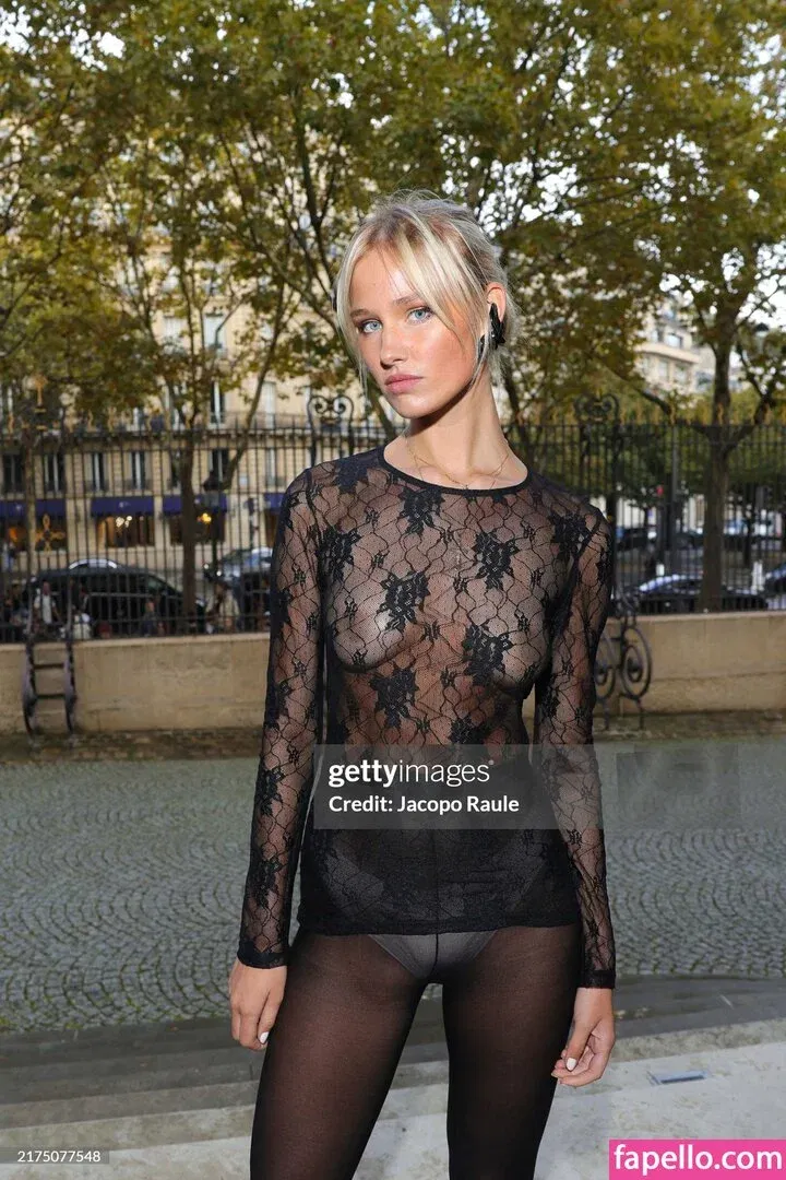 Lara Cosima Onlyfans Photo Gallery 