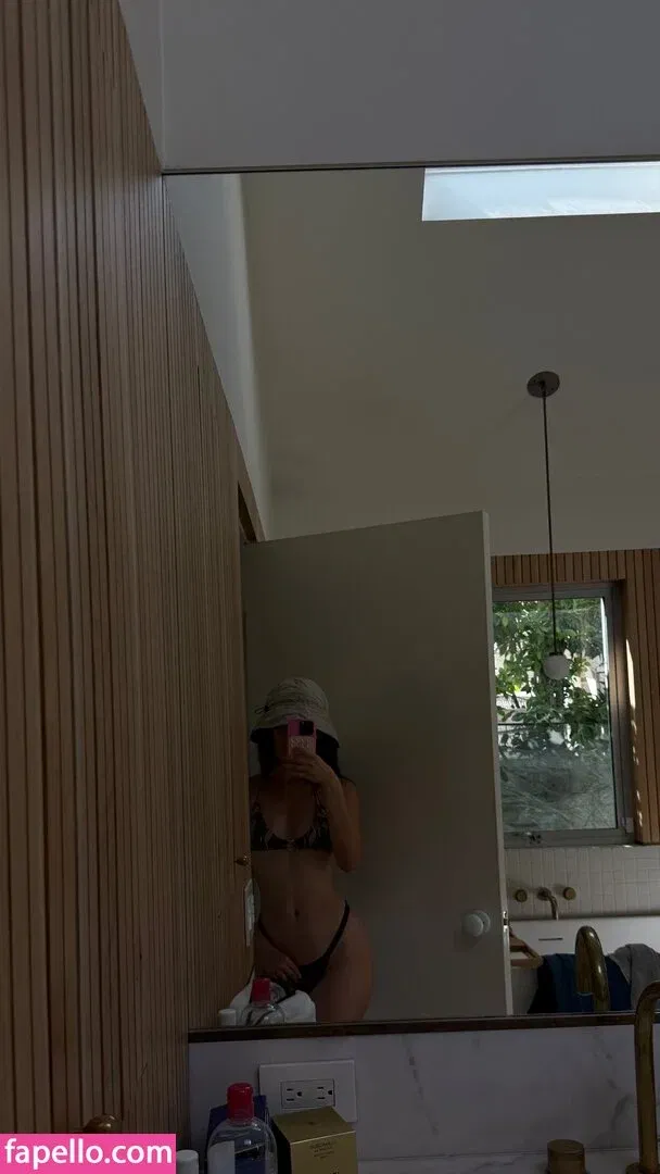 Olivia Sui Onlyfans Photo Gallery 