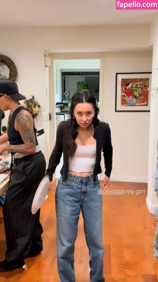 Olivia Sui Onlyfans Photo Gallery 