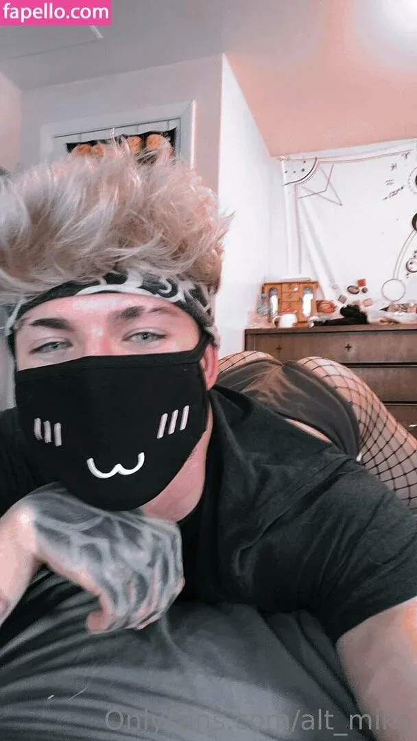 alt_miko Onlyfans Photo Gallery 