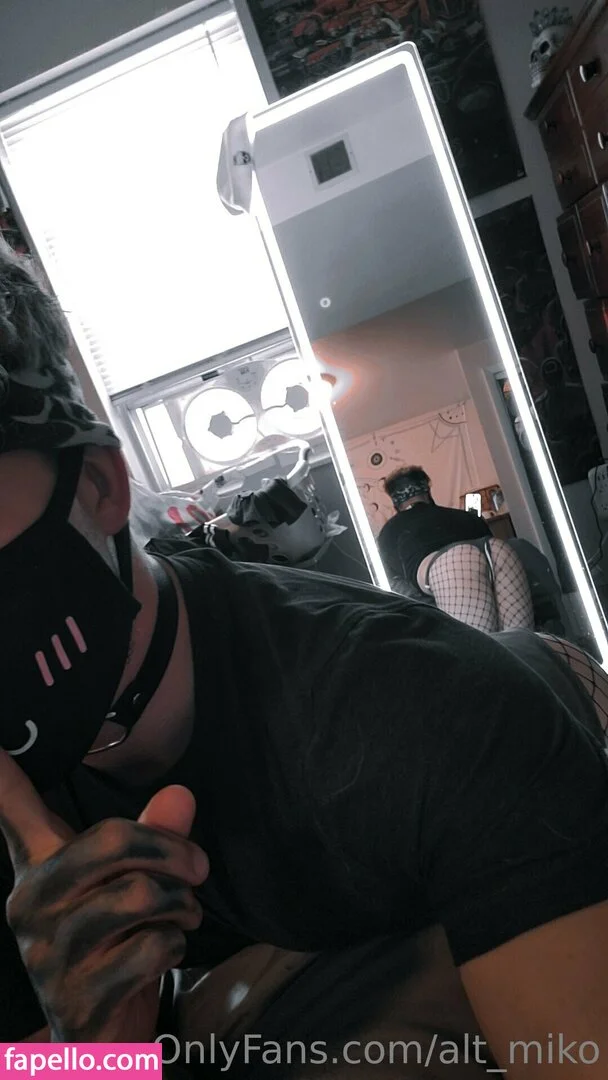 alt_miko Onlyfans Photo Gallery 