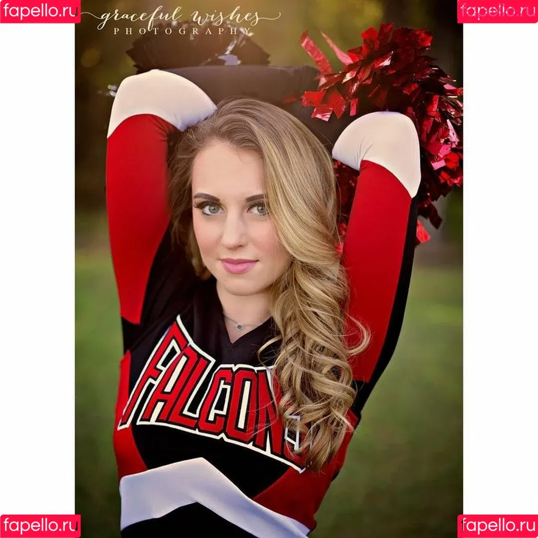 Emilee Atchley Onlyfans Photo Gallery 