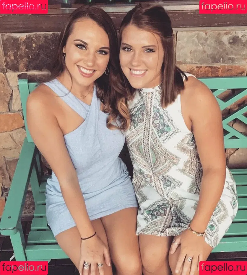 Emilee Atchley Onlyfans Photo Gallery 