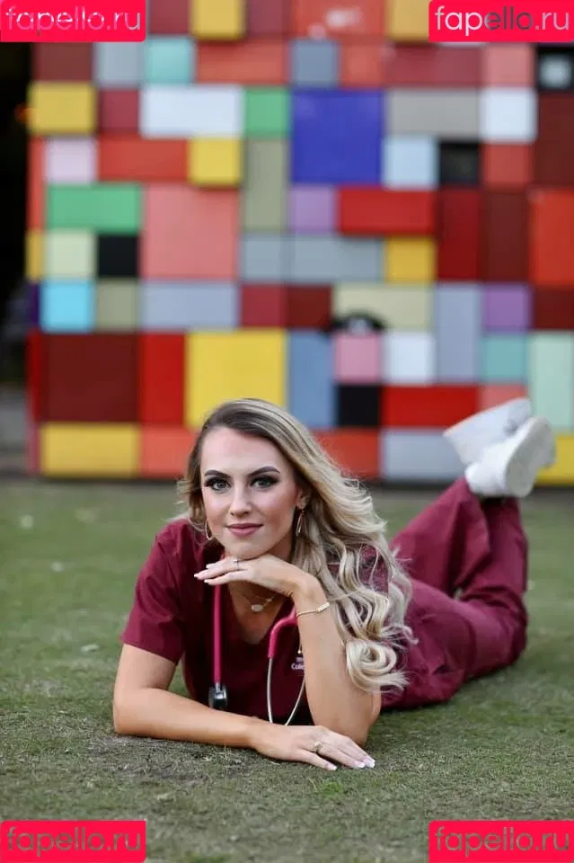 Emilee Atchley Onlyfans Photo Gallery 