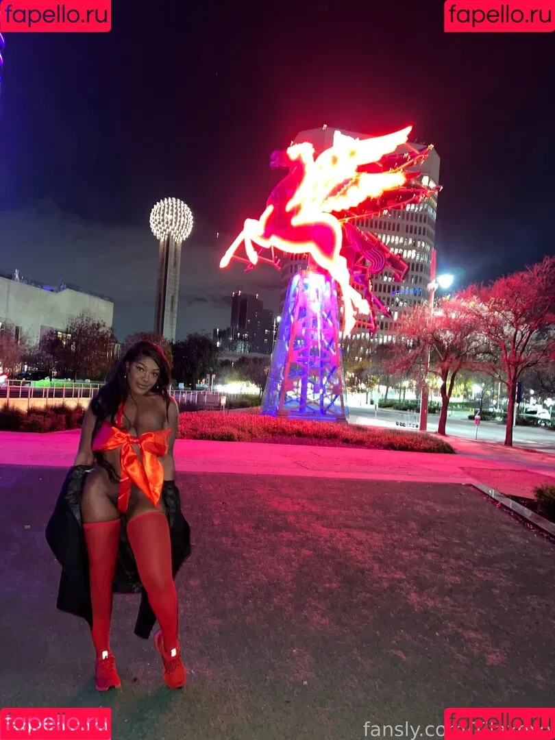 Tilaxoxo Onlyfans Photo Gallery 
