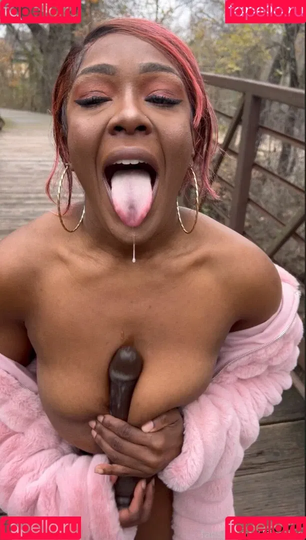 Tilaxoxo Onlyfans Photo Gallery 