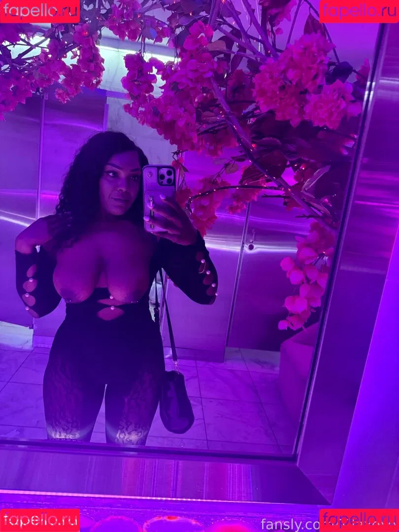 Tilaxoxo Onlyfans Photo Gallery 