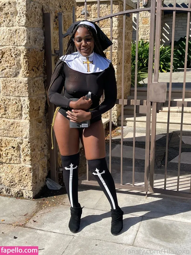 Tilaxoxo Onlyfans Photo Gallery 