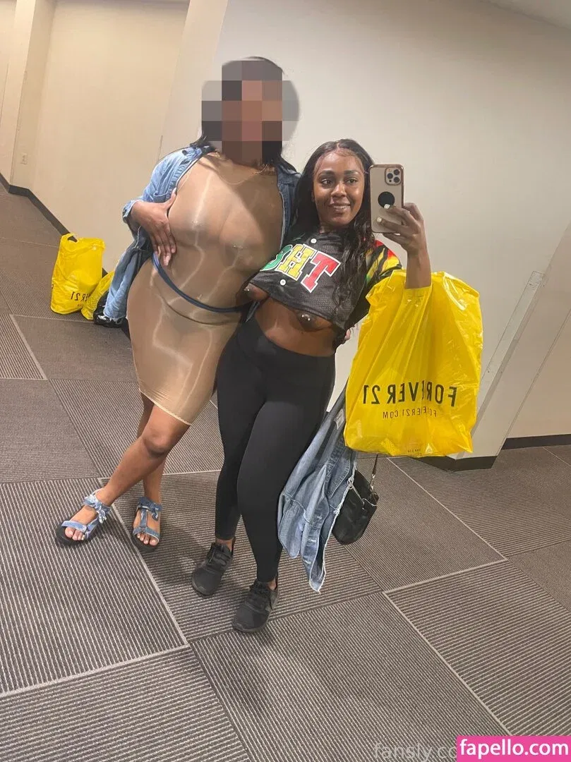 Tilaxoxo Onlyfans Photo Gallery 