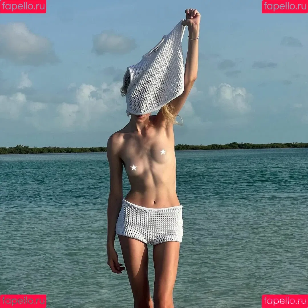 Alex Consani Onlyfans Photo Gallery 