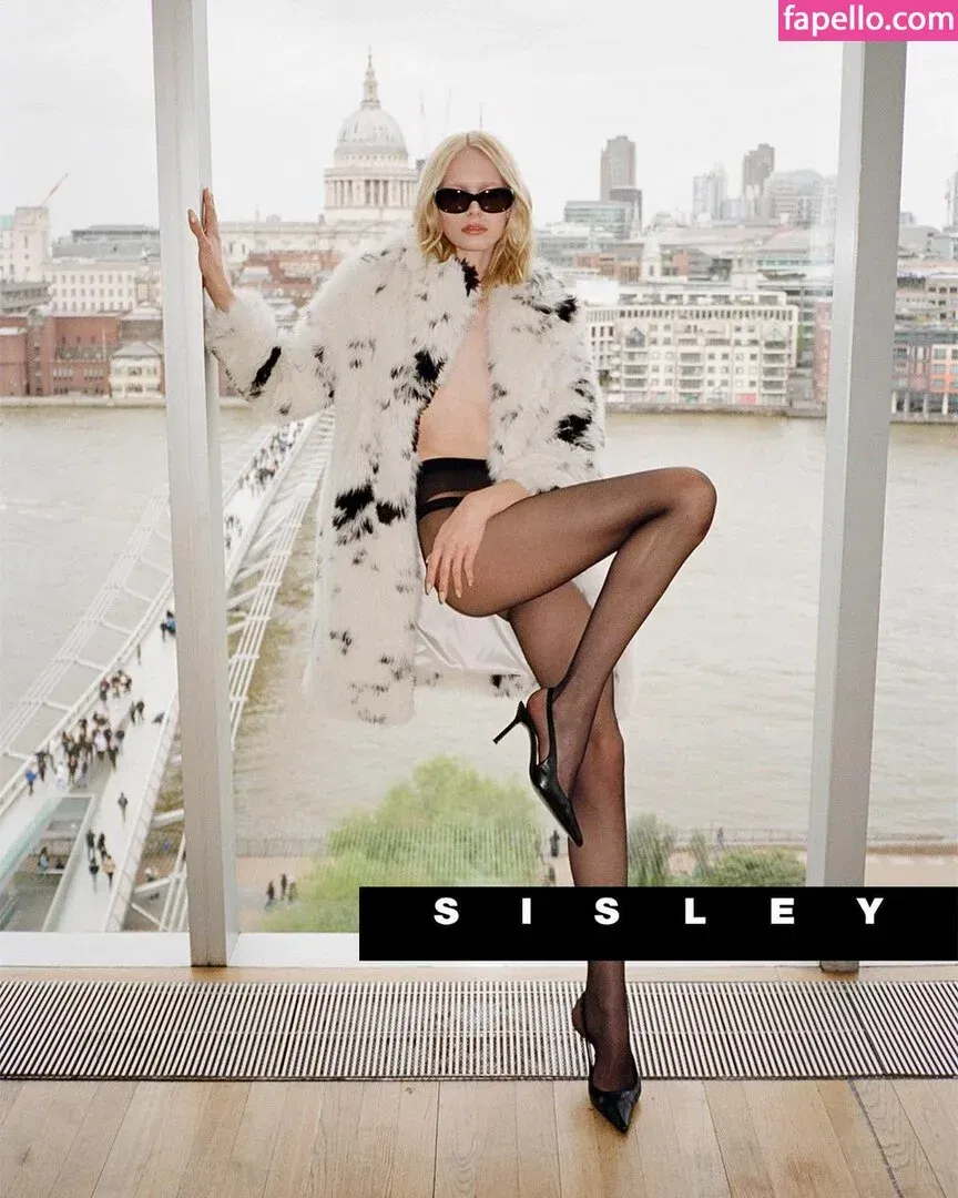 Alex Consani Onlyfans Photo Gallery 