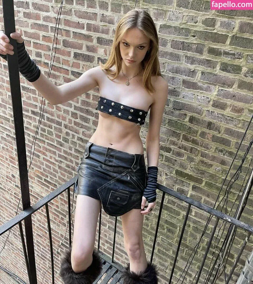 Alex Consani Onlyfans Photo Gallery 