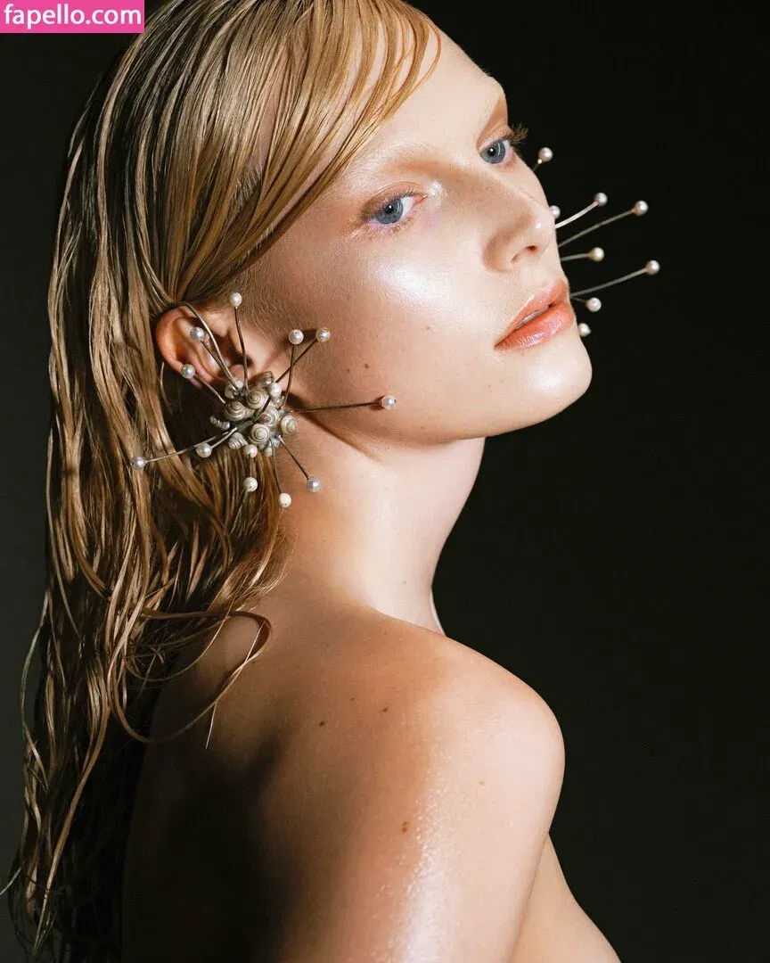 Alex Consani Onlyfans Photo Gallery 