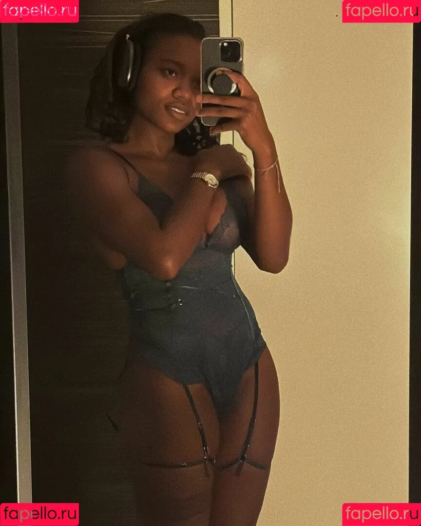 a.desuwa__ Onlyfans Photo Gallery 
