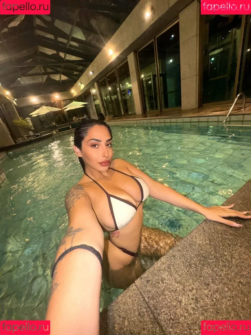 inescatarina Onlyfans Photo Gallery 