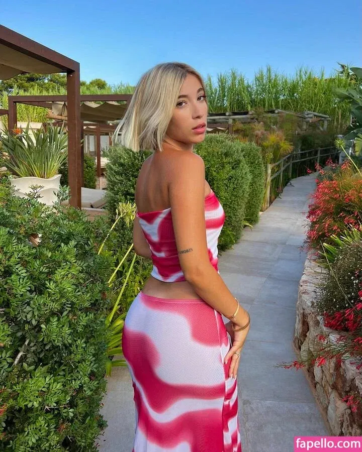 rebecastones Onlyfans Photo Gallery 