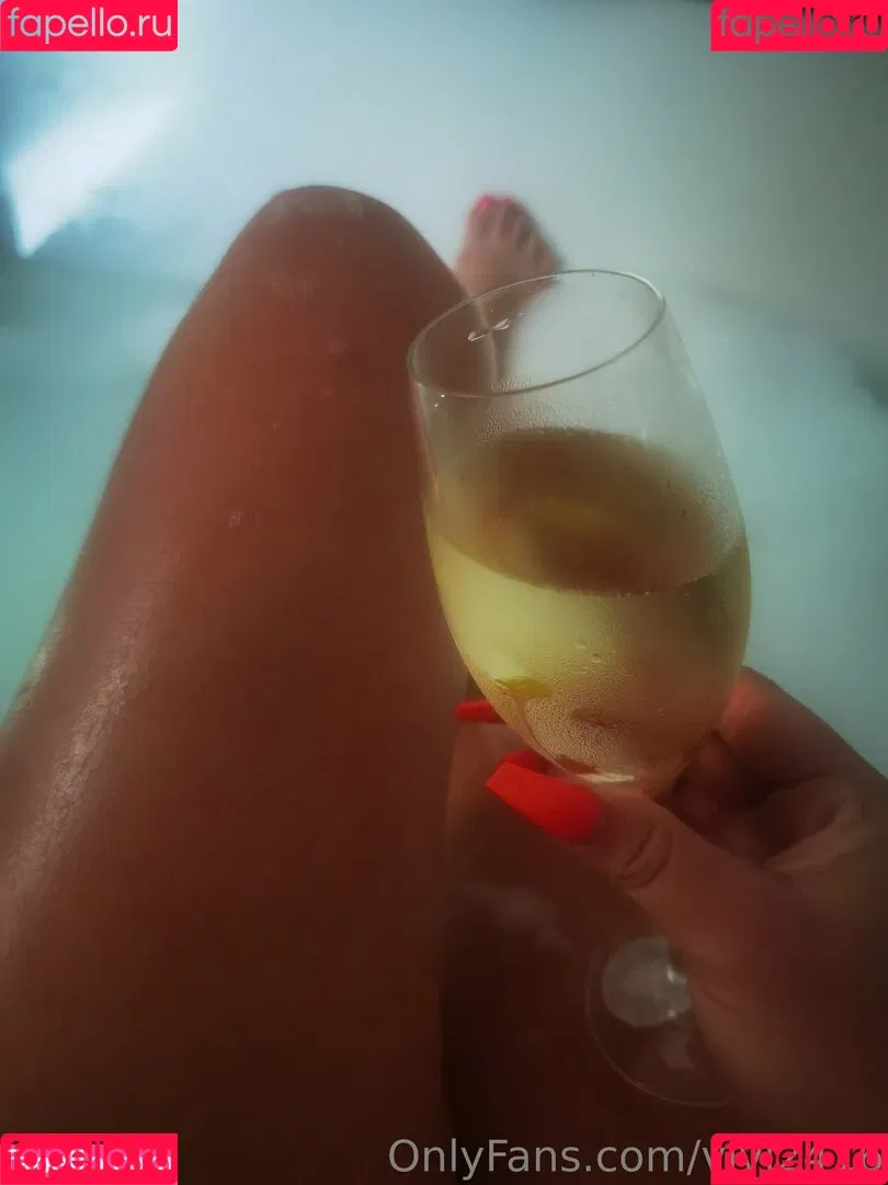 vivi2416 Onlyfans Photo Gallery 