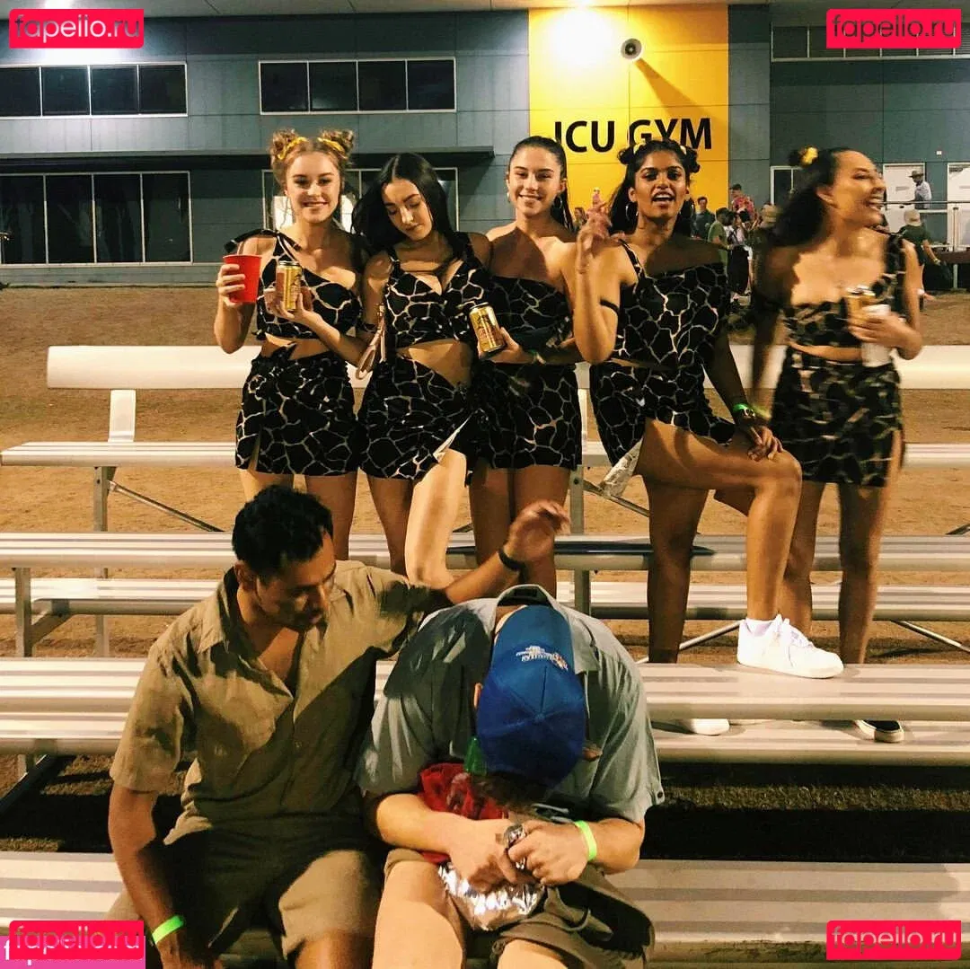 moremolly Onlyfans Photo Gallery 