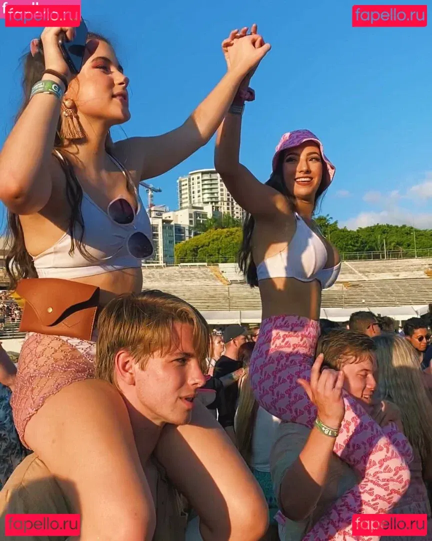 moremolly Onlyfans Photo Gallery 