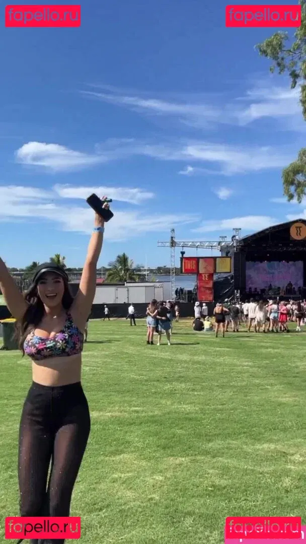 moremolly Onlyfans Photo Gallery 