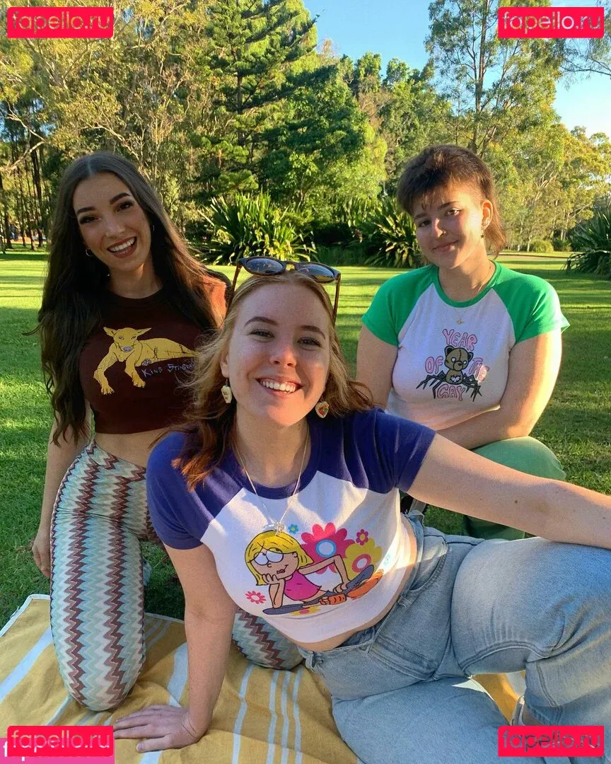 moremolly Onlyfans Photo Gallery 