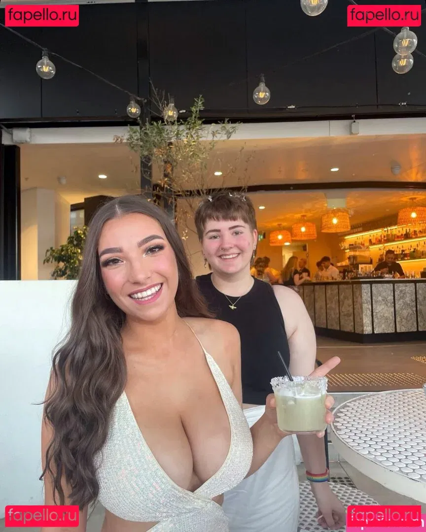 moremolly Onlyfans Photo Gallery 